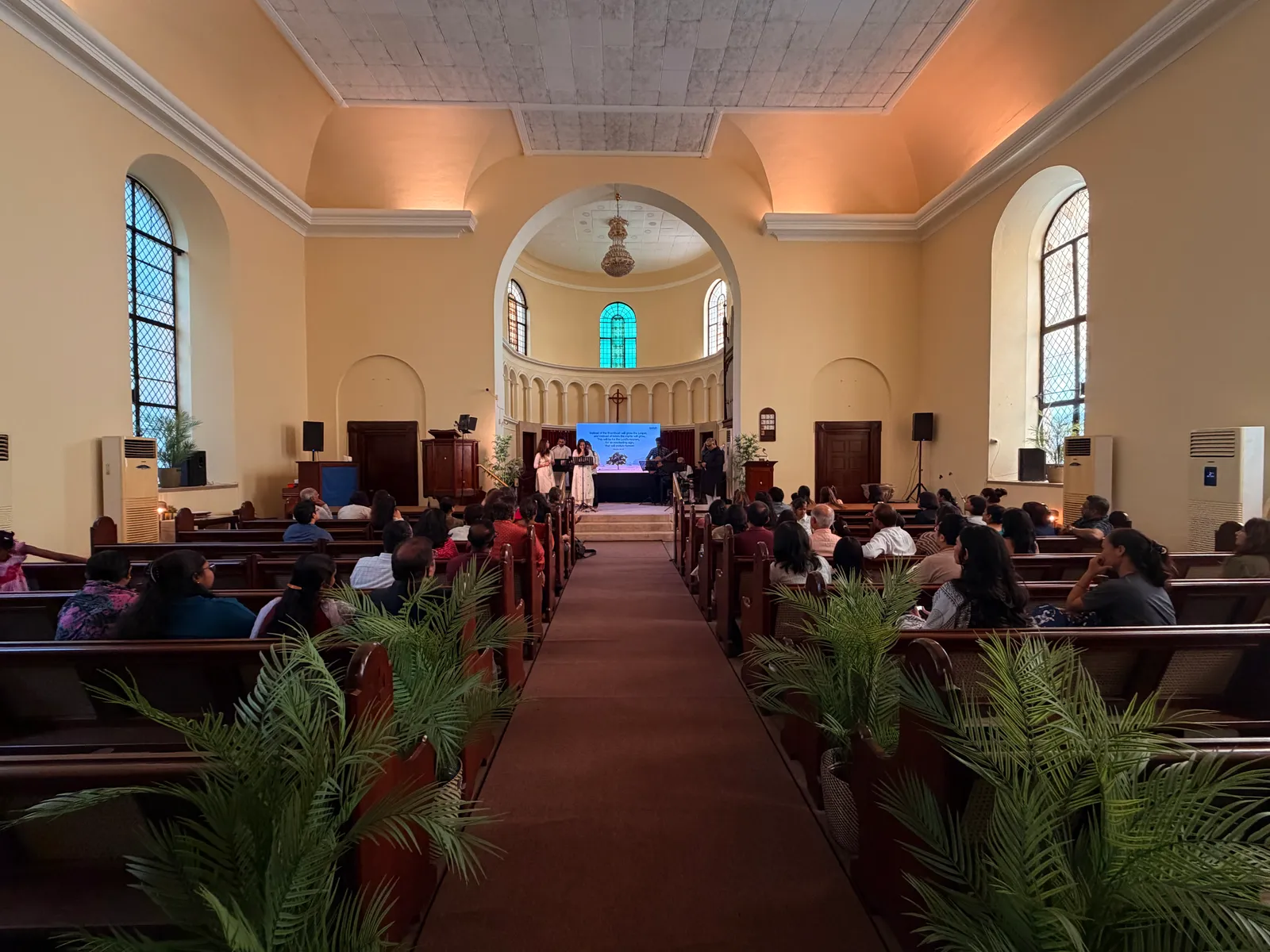 A Sunday service at Selah, the Church of St. Andrew, Fort